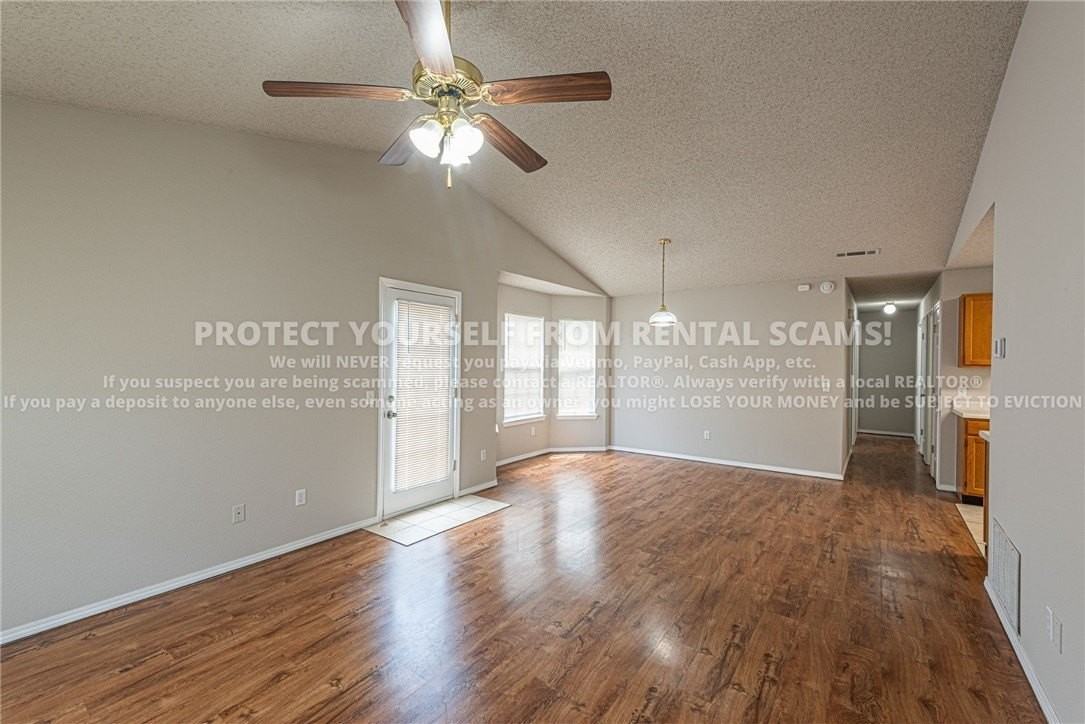 3085 W Woodridge Dr - Photo 5 of 17
