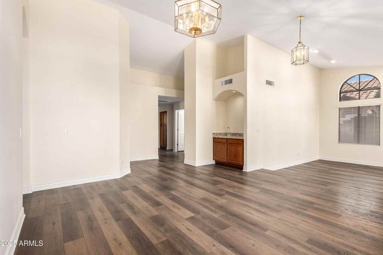 1517 W Islandia Dr - Photo 7 of 36