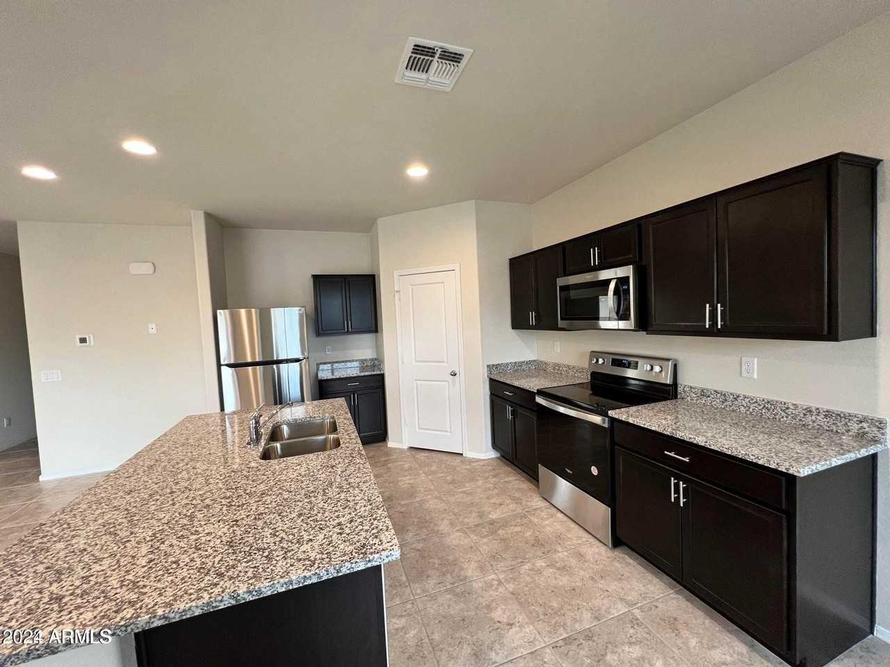 1058 W Avalon Canyon Dr - Photo 4 of 25
