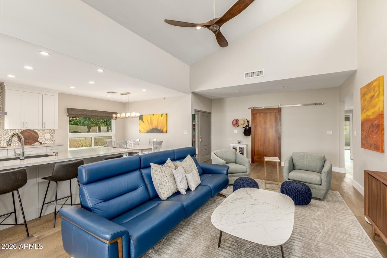 5137 N 79th Pl - Photo 5 of 34