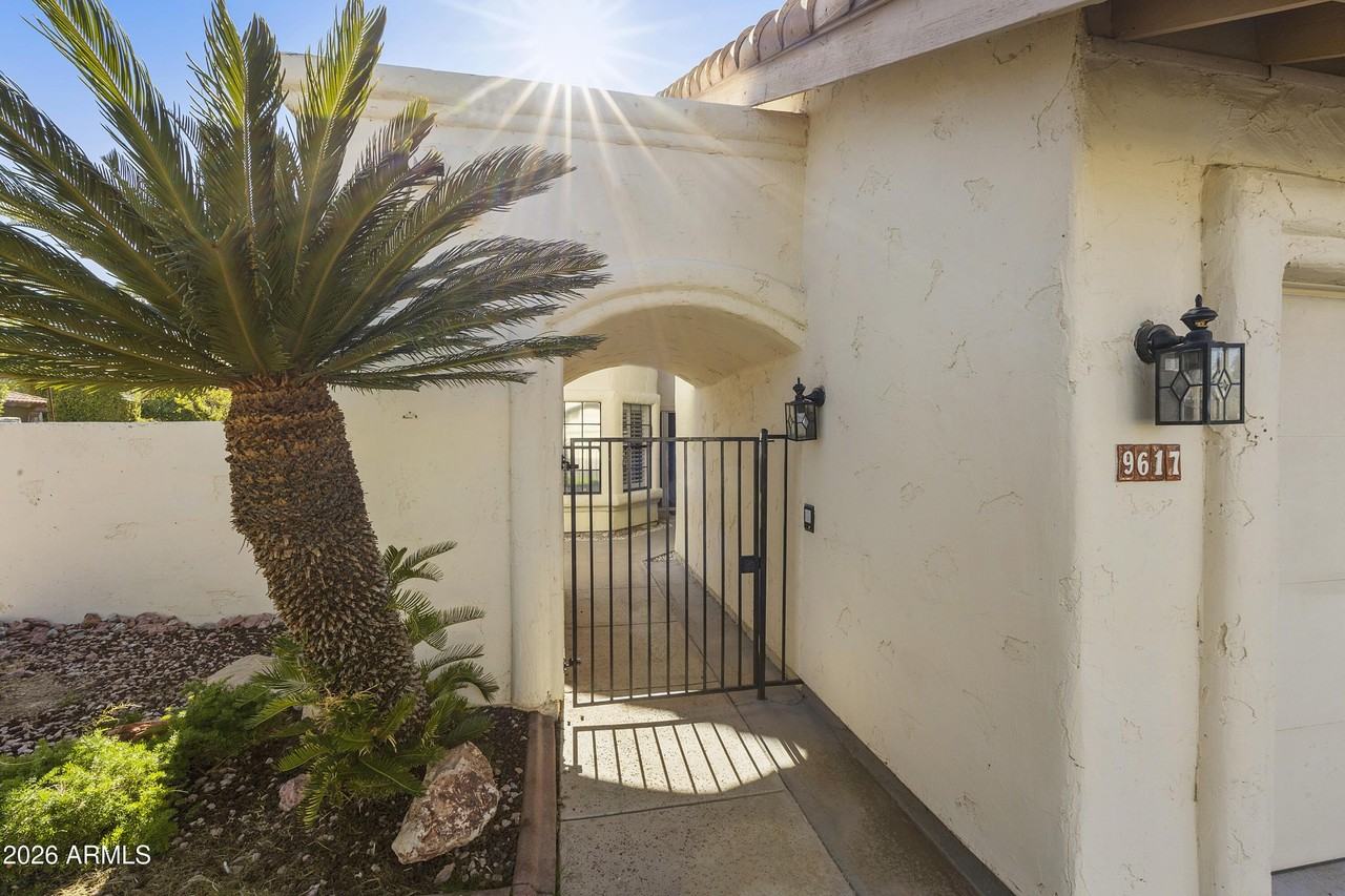 9617 E Camino Del Santo - Photo 4 of 50