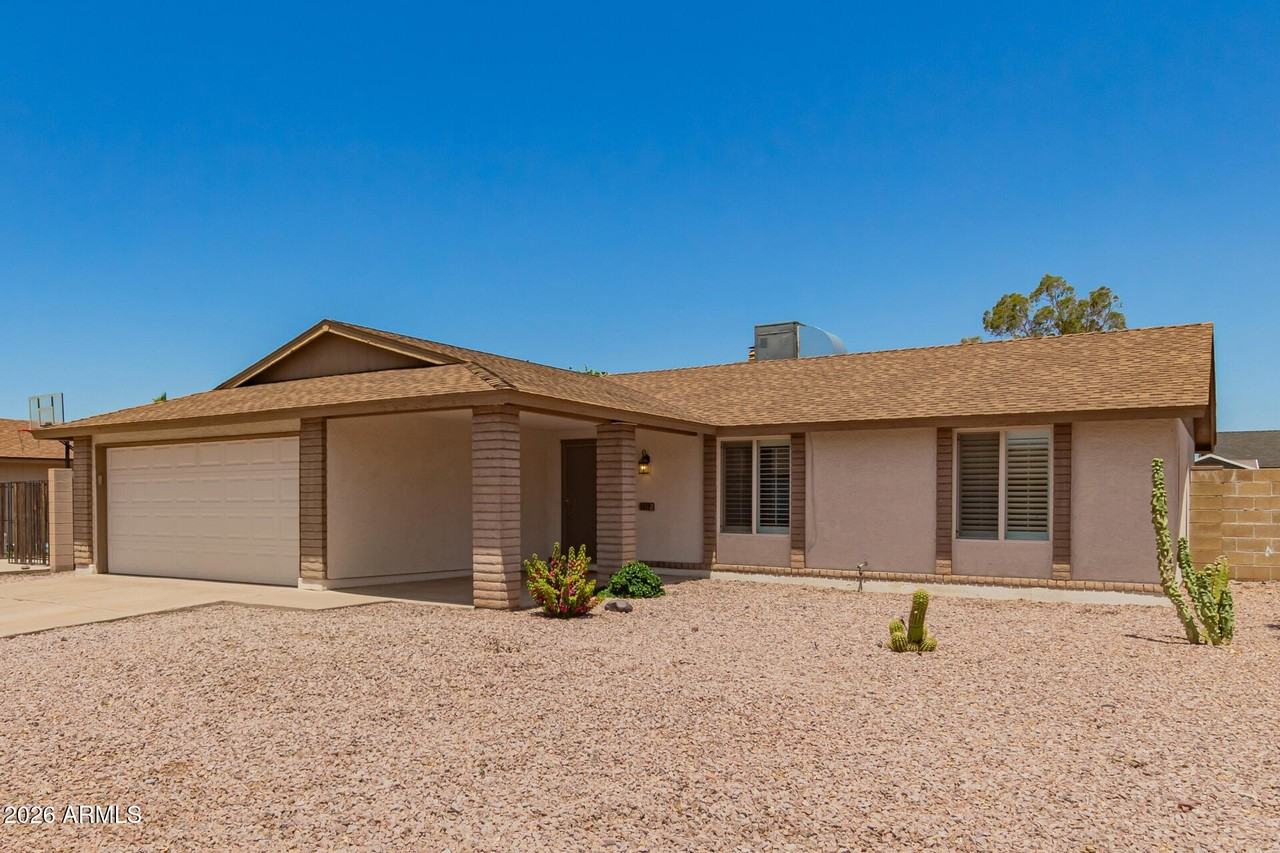 1512 W Mariposa Dr - Photo 2 of 22