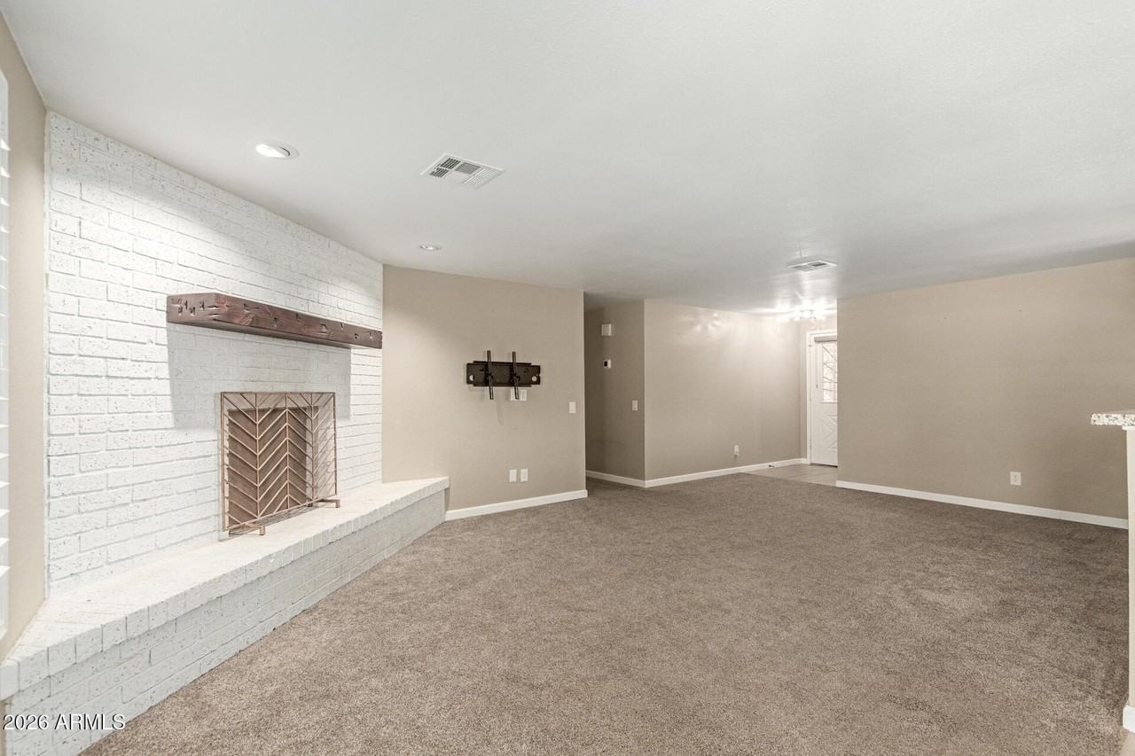 1512 W Mariposa Dr - Photo 6 of 22