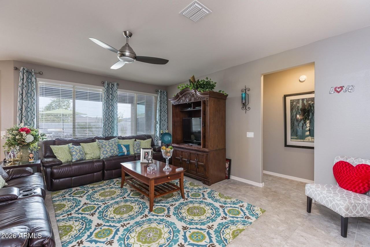 35549 N Bandolier Dr - Photo 4 of 27
