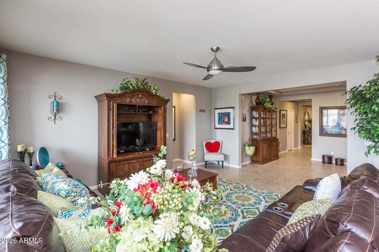 35549 N Bandolier Dr - Photo 5 of 27