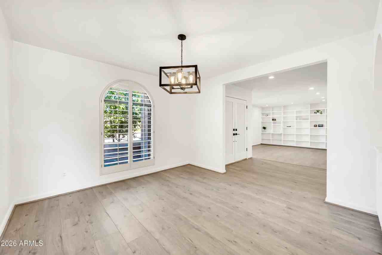 10224 N 82nd St - Photo 3 of 14