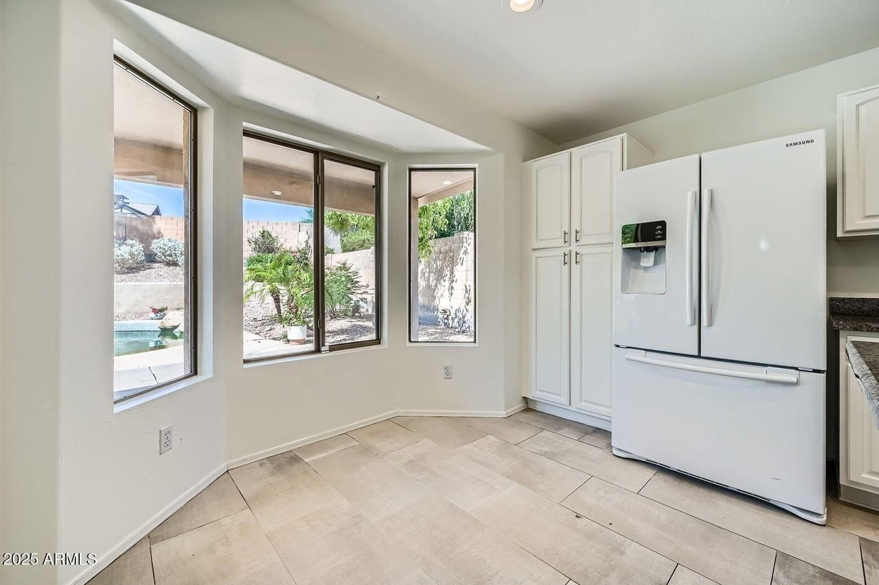 10310 E Le Marche Dr - Photo 5 of 28