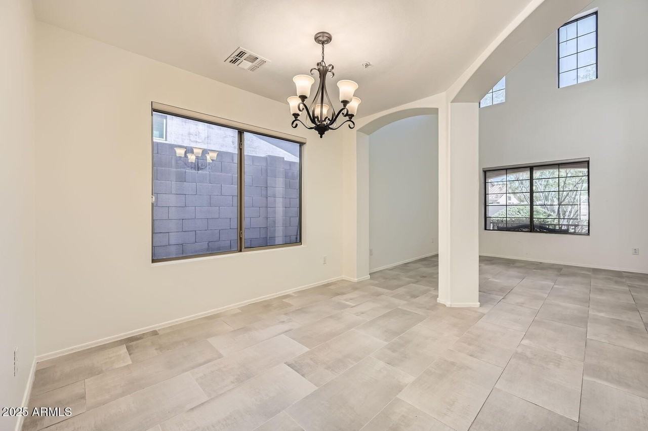 10310 E Le Marche Dr - Photo 6 of 28