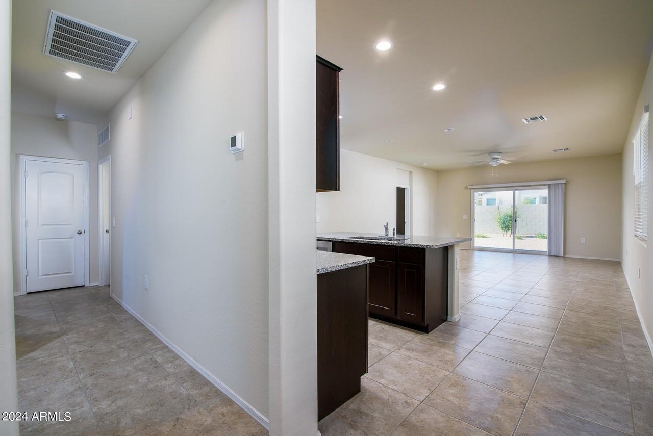 35445 W San Alvarez Ave - Photo 3 of 20