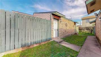 featured image of 725 Peppertree Dr #22