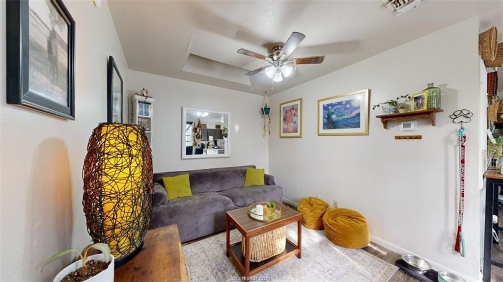 725 Peppertree Dr #22 - Photo 4 of 44