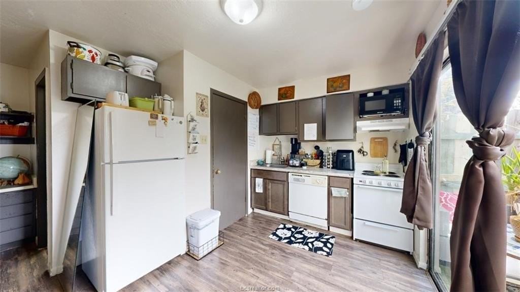 725 Peppertree Dr #22 - Photo 7 of 44