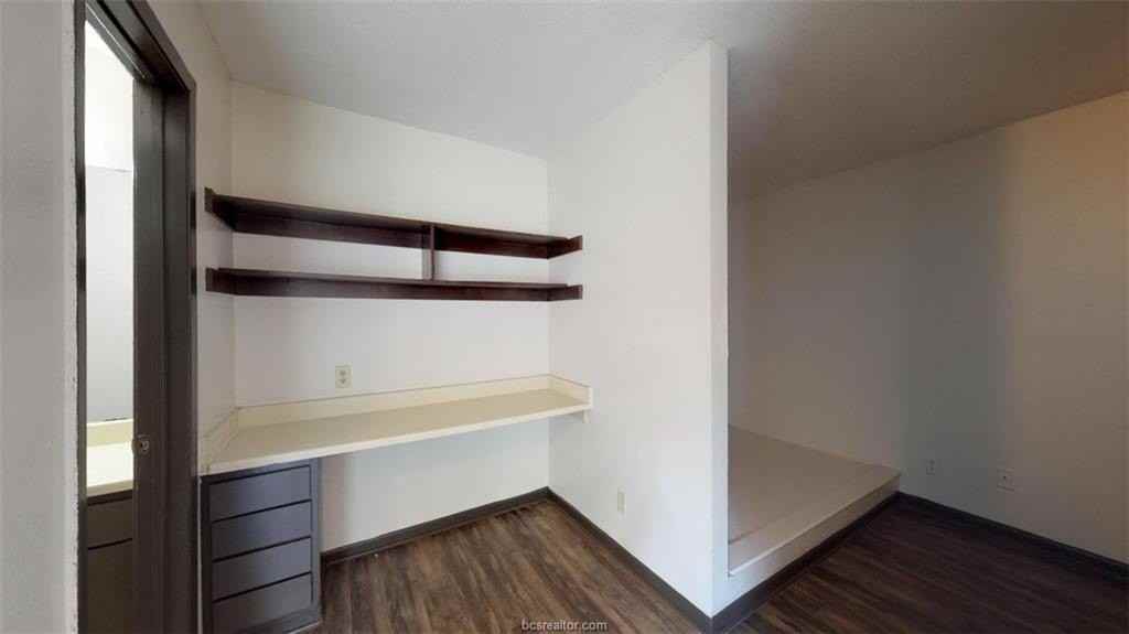 725 Peppertree Dr #11 - Photo 7 of 18