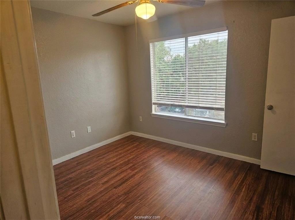 519 Southwest Pkwy #201 - Photo 6 of 17