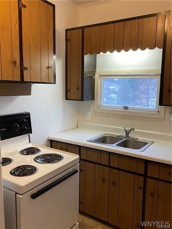 2461 Bowen Rd - Photo 3 of 13
