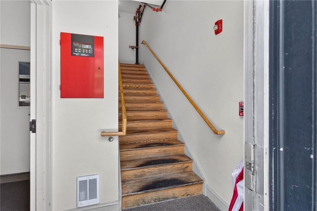 224 E State St - Photo 3 of 48