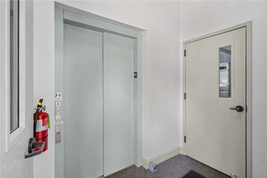 224 E State St - Photo 4 of 48
