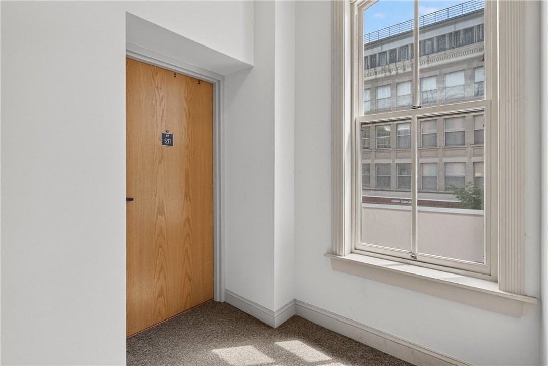 224 E State St - Photo 5 of 48