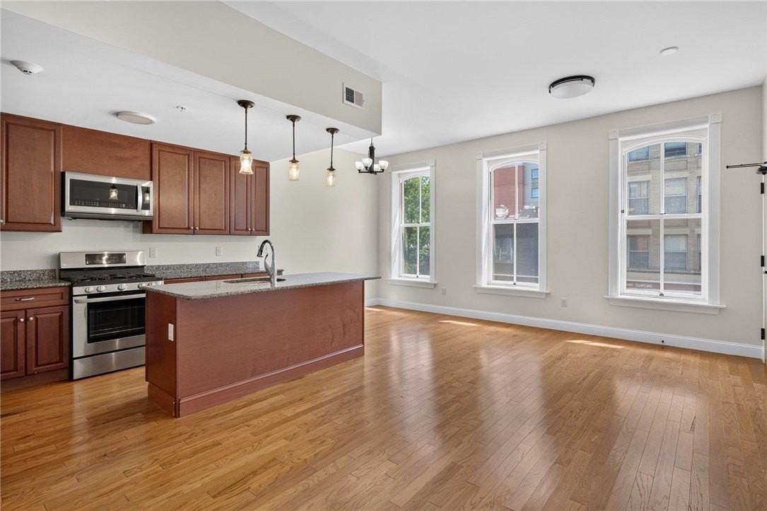 224 E State St - Photo 7 of 48