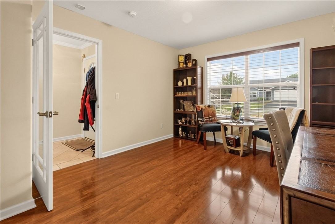 2093 Mykola Rd - Photo 4 of 43