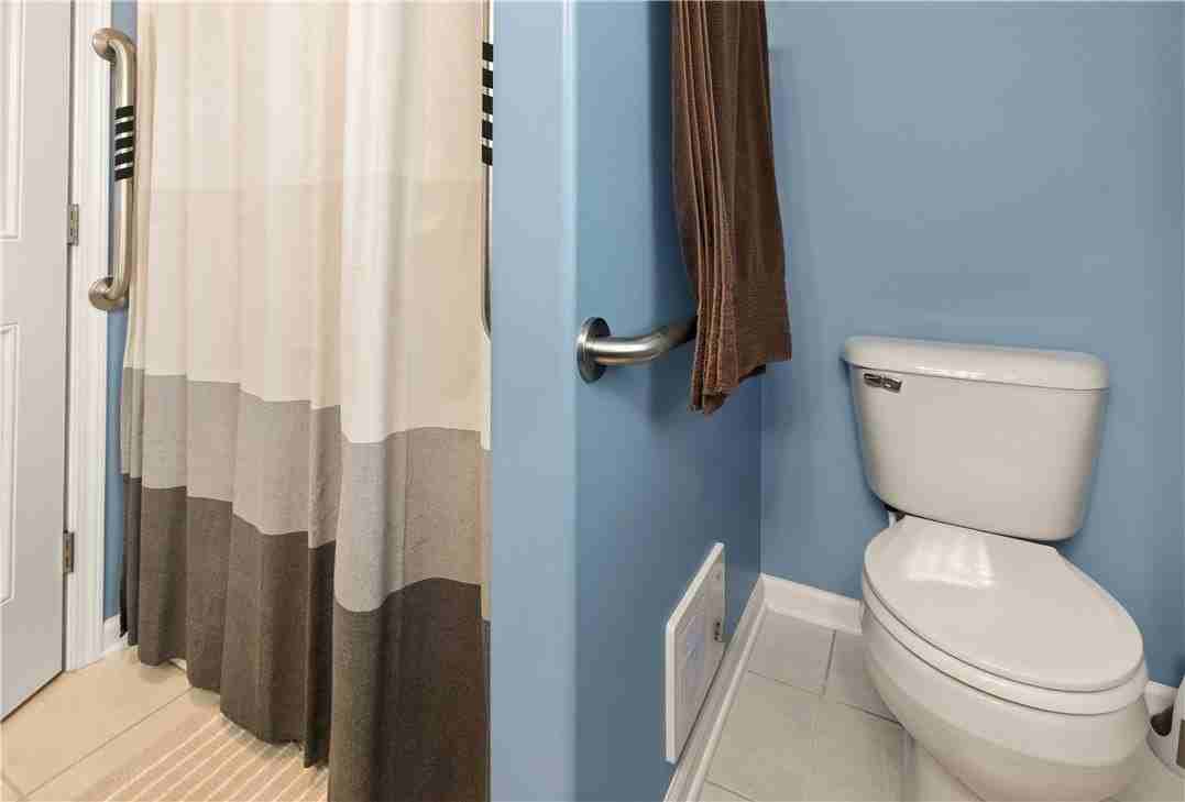 2093 Mykola Rd - Photo 7 of 43