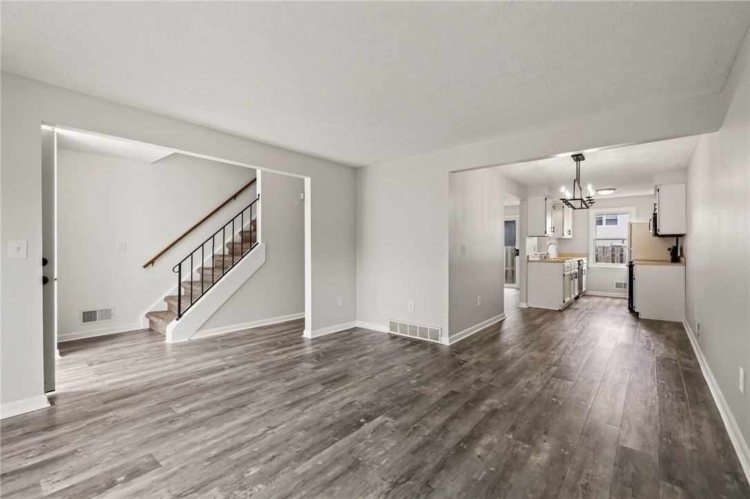 15 Hanna Ln - Photo 6 of 24