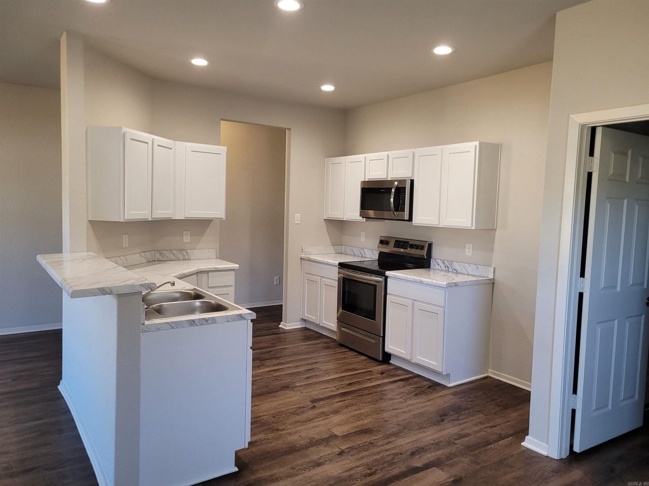 112 Harvest Dr - Photo 5 of 15