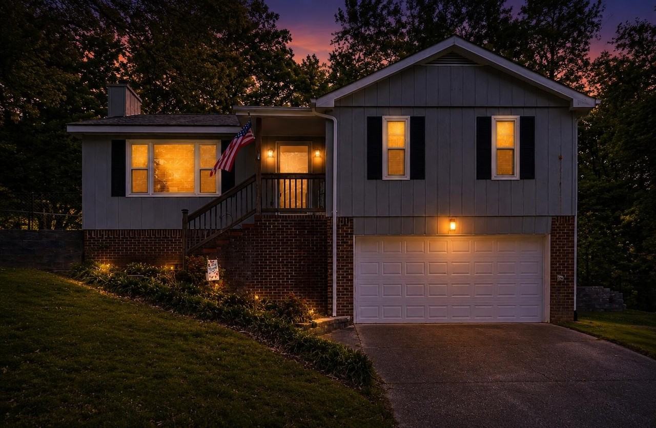 195 Brownwood Cir - Photo 3 of 32