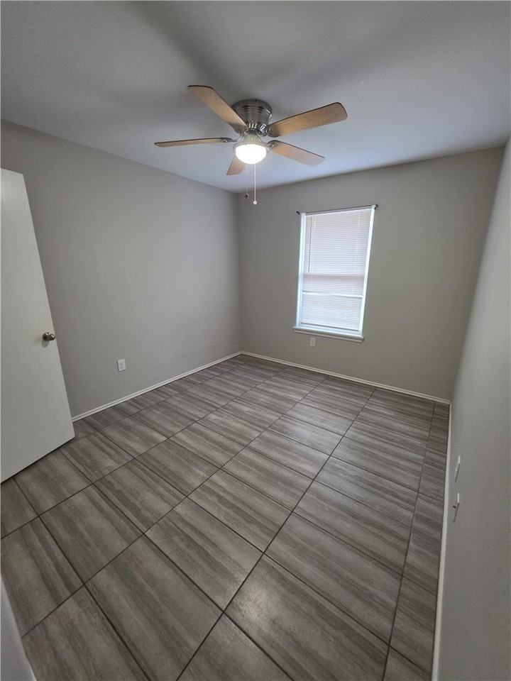 2937 Ruth St - Photo 4 of 8
