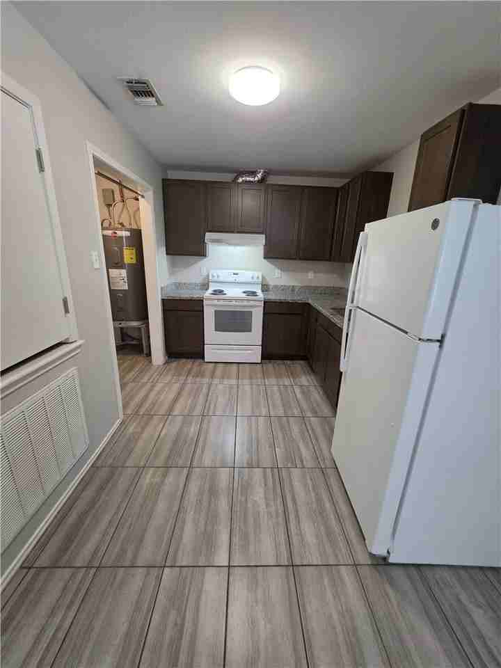 2937 Ruth St - Photo 6 of 8