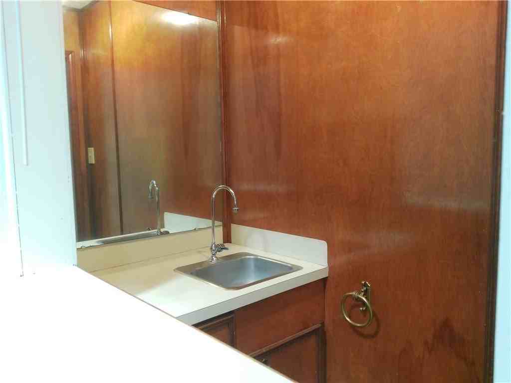 5230 Edinburg Cir - Photo 7 of 19