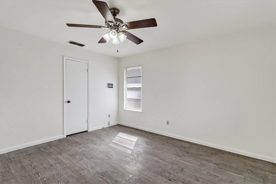 1622 La Joya St - Photo 3 of 40