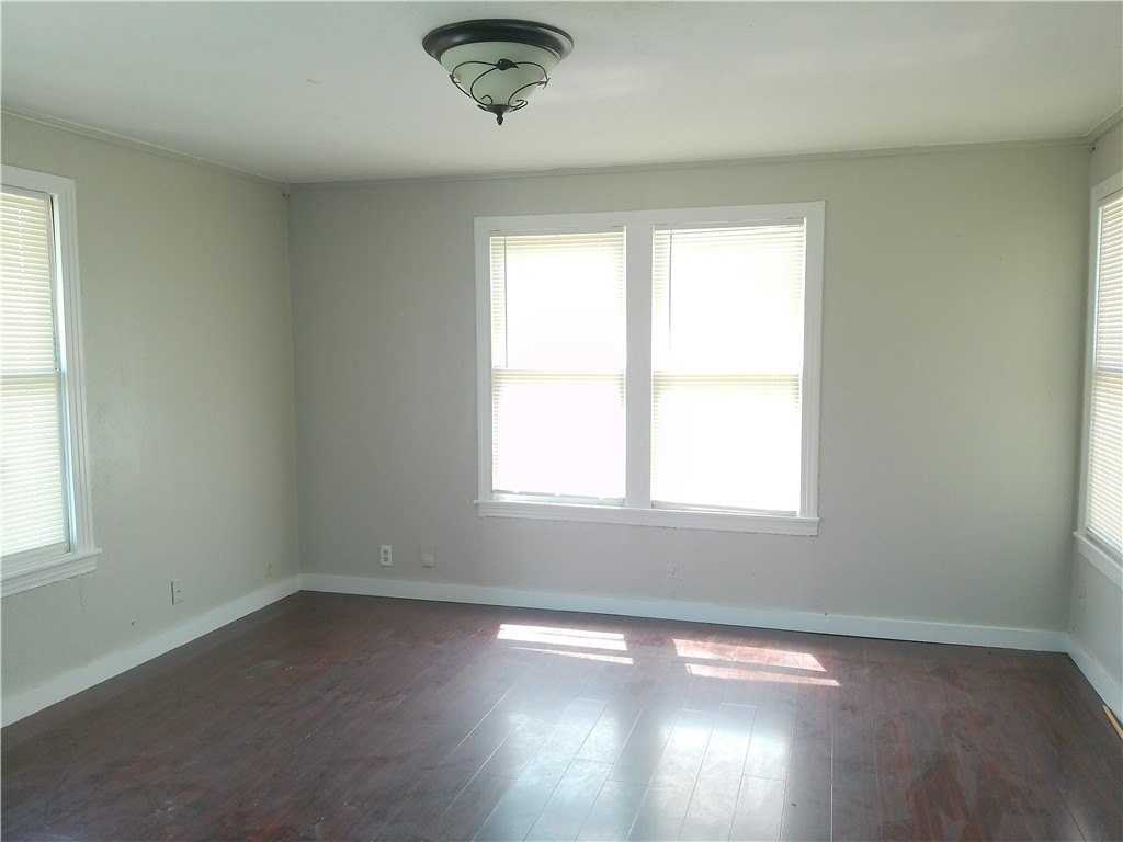 3549 Cypress St - Photo 2 of 7