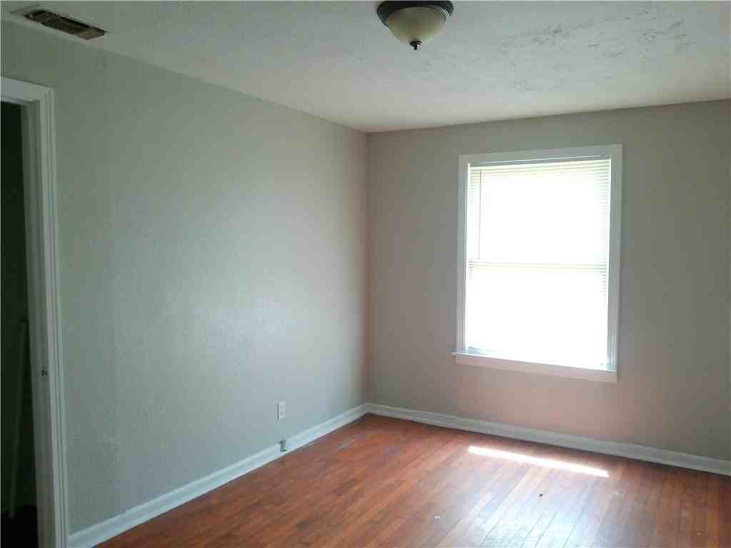 3549 Cypress St - Photo 5 of 7