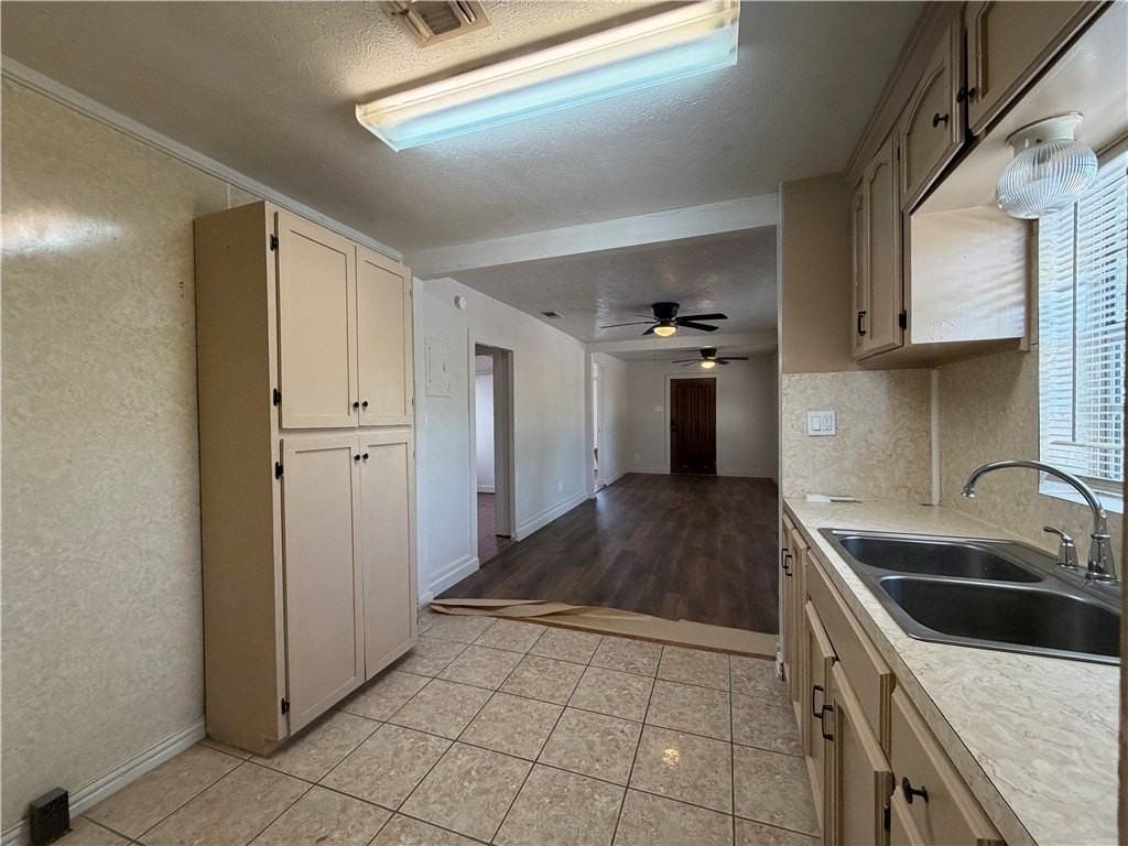 200 Clemmer St #A - Photo 7 of 17