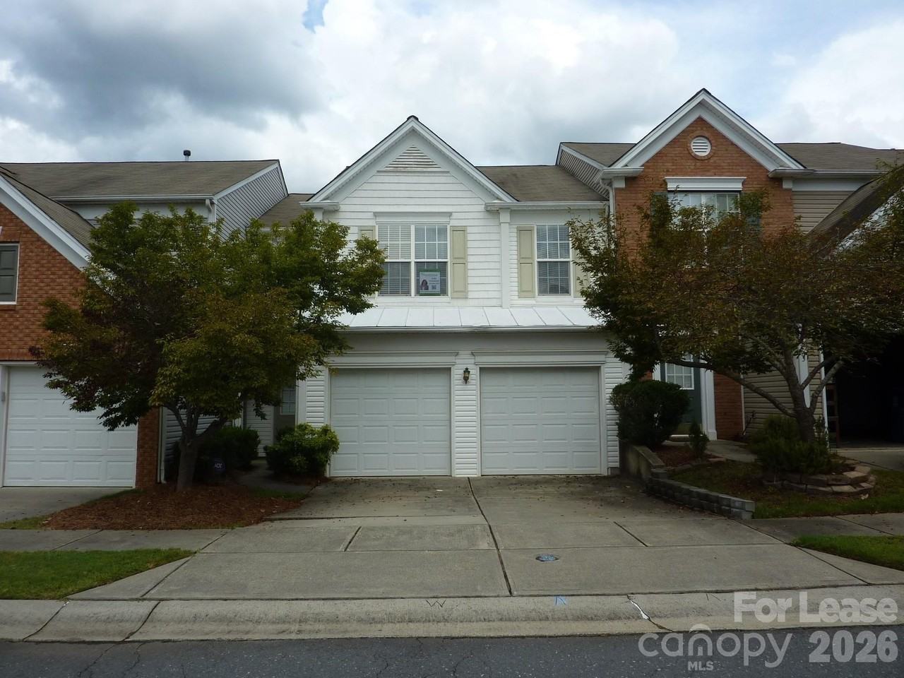 8859 Ormeau Dr