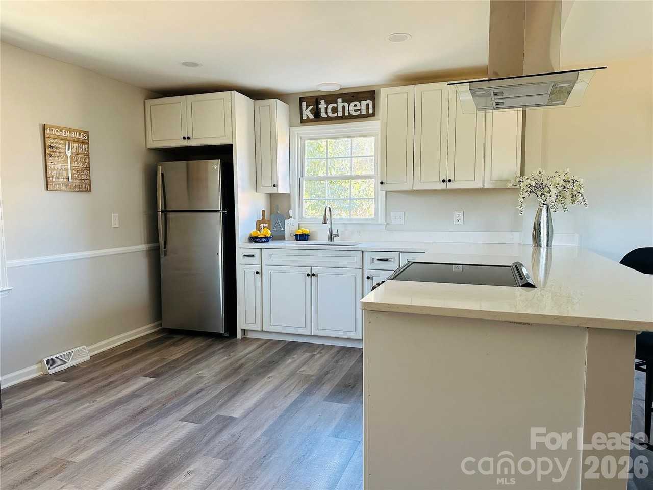 8208 Doverdale Ln - Photo 4 of 9