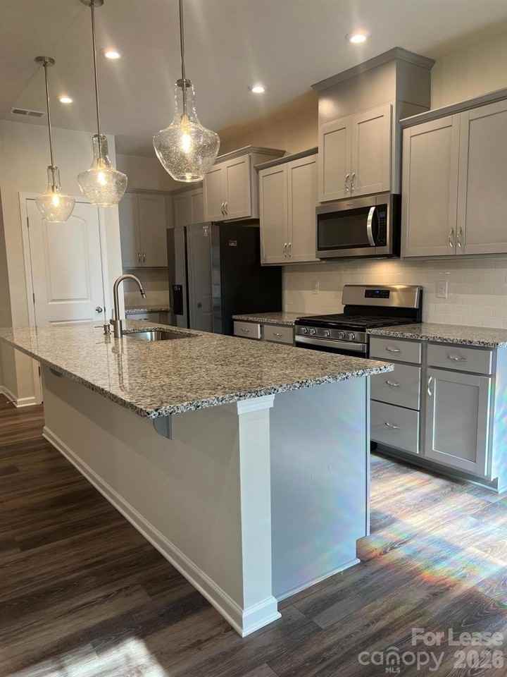1424 Galloway Rd - Photo 7 of 12
