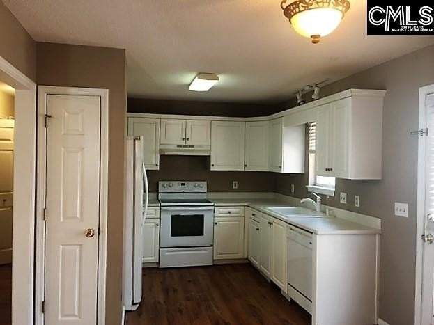 10 Highland Creek Ct - Photo 3 of 8
