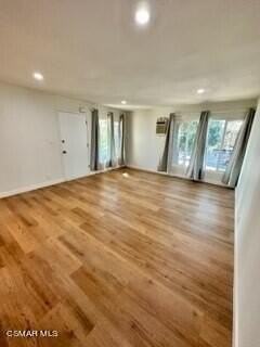 5728 Hazeltine Ave - Photo 6 of 16