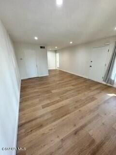 5728 Hazeltine Ave - Photo 7 of 16