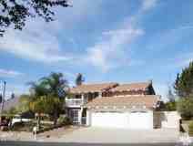 893 Lindawood St - Photo 1 of 1