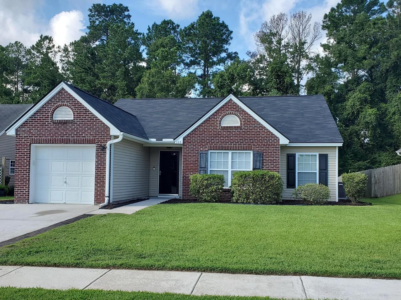 103 Salem Creek Dr - Photo 2 of 16