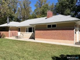 17 Pond Ln - Photo 1 of 1