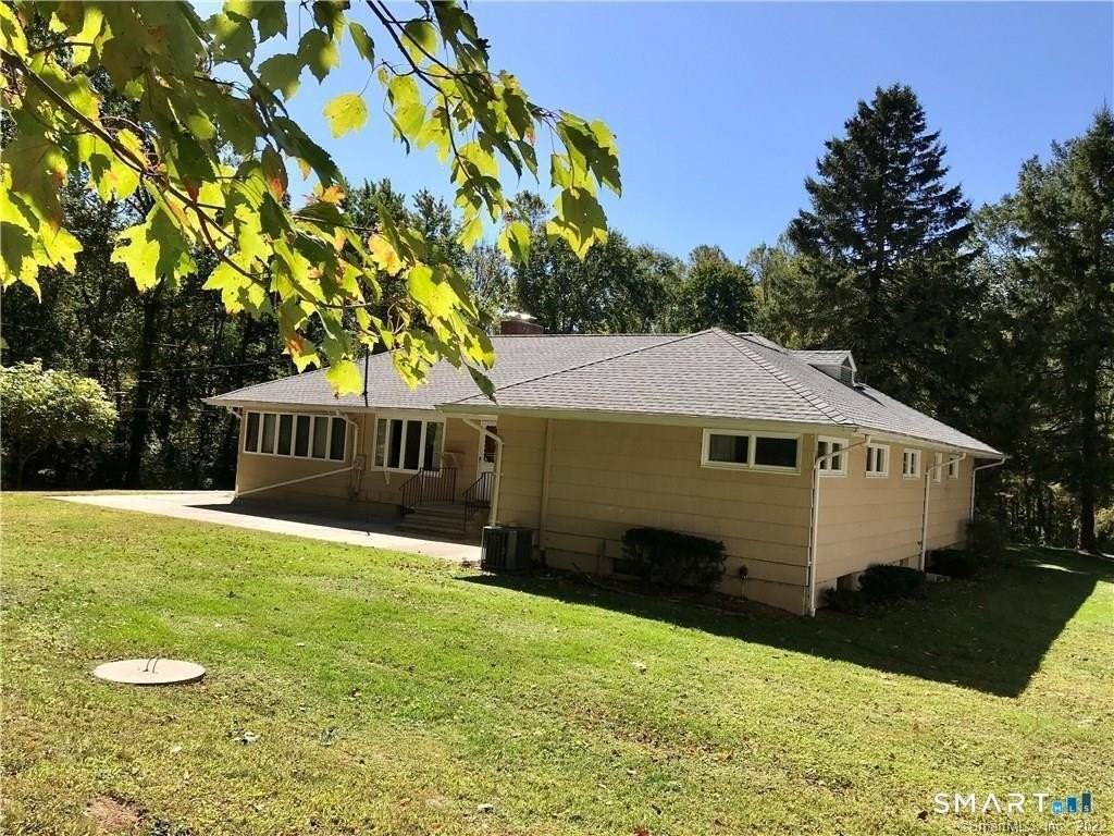 17 Pond Ln - Photo 3 of 18