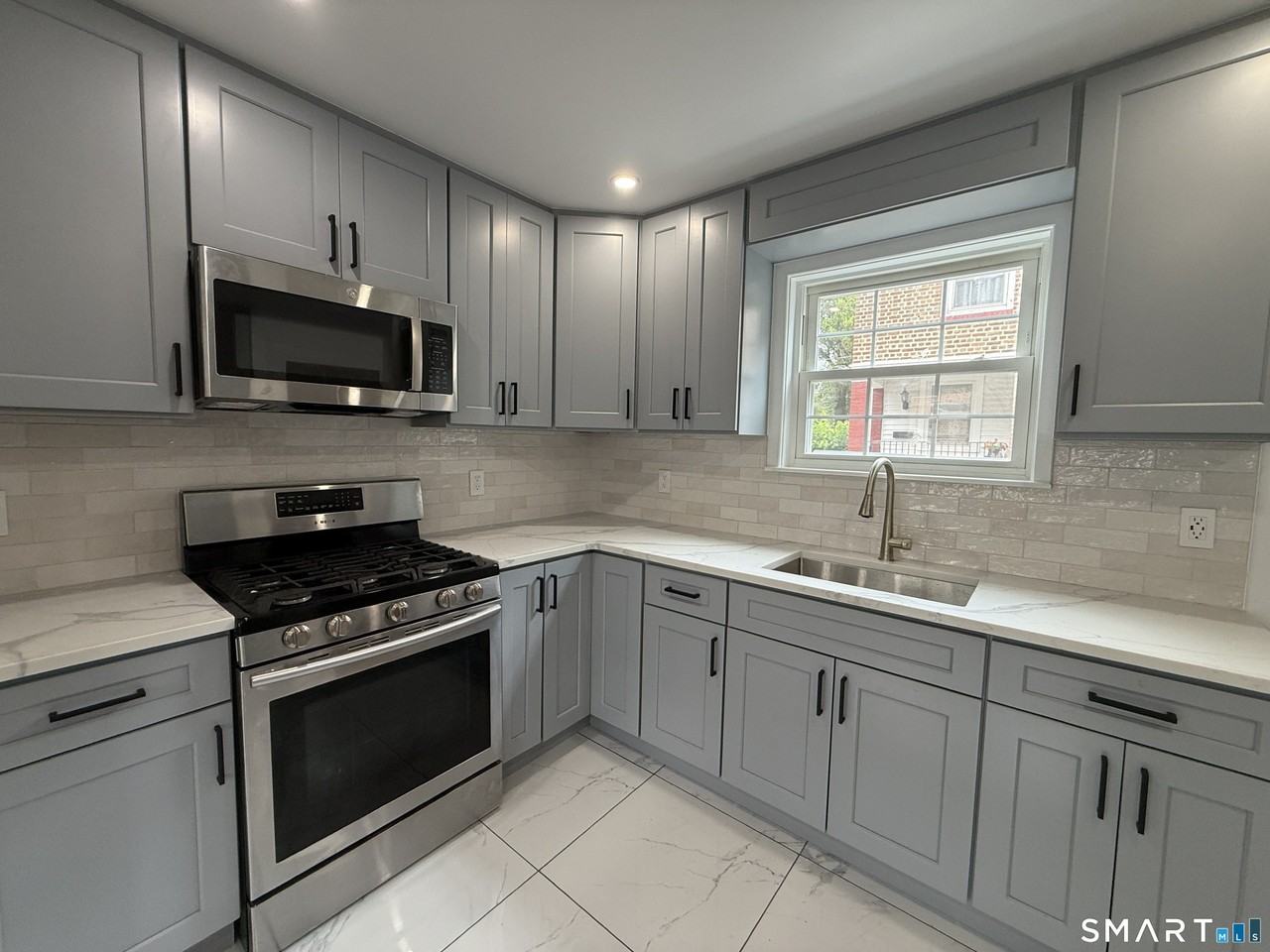 30 Hadley St - Photo 6 of 21