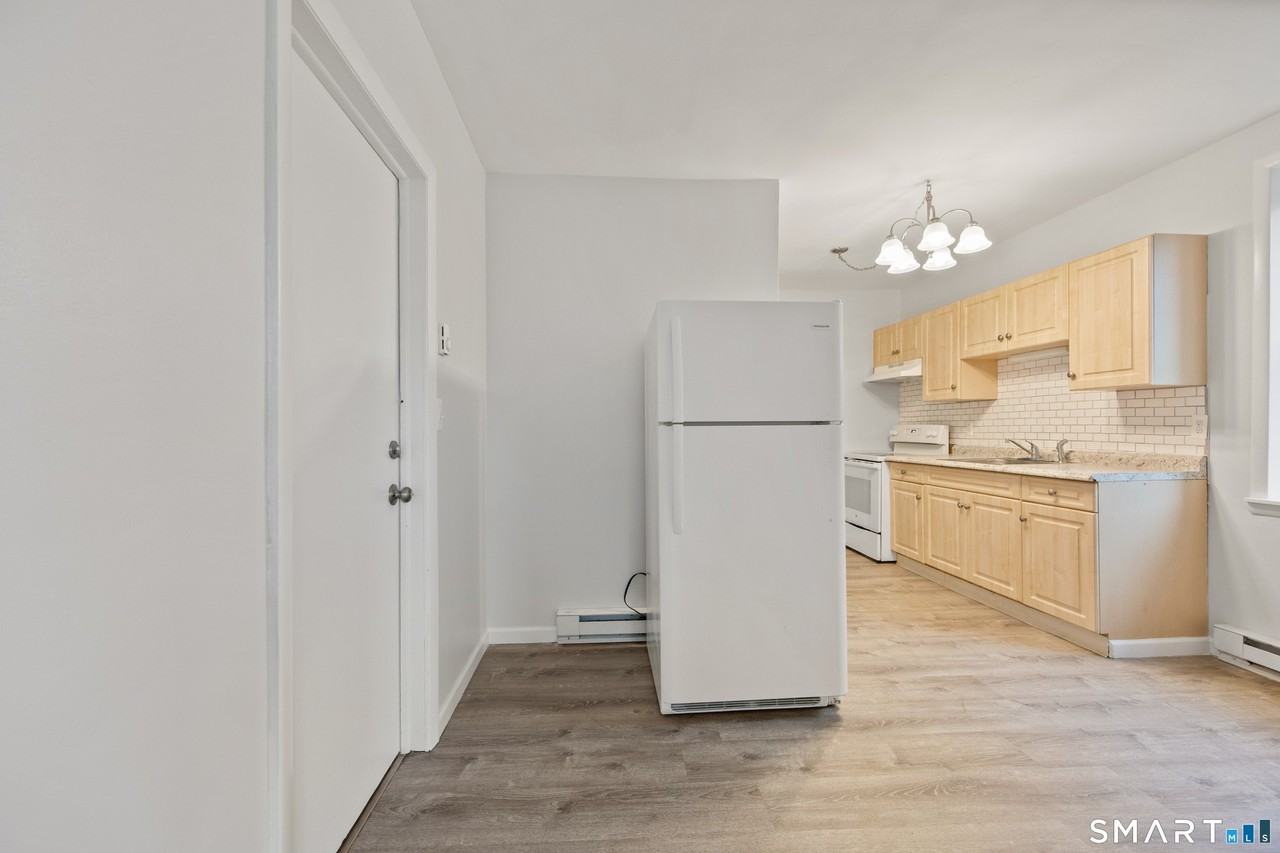 60 Center St #10 - Photo 2 of 20