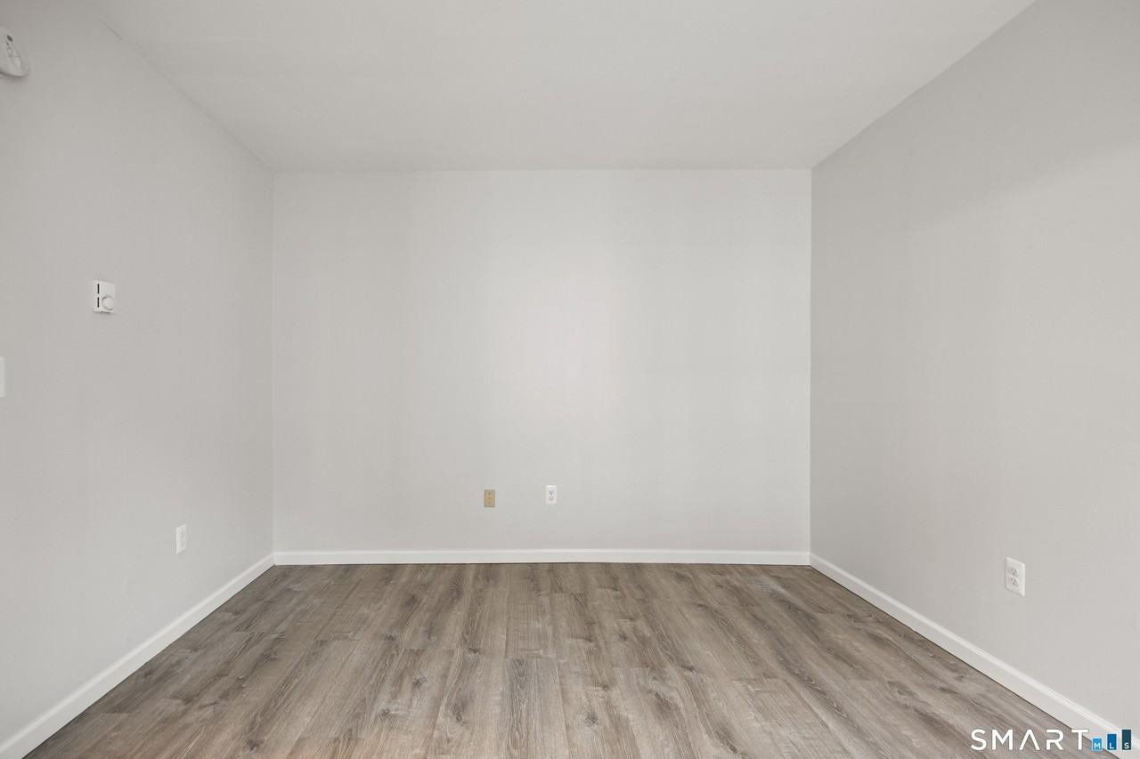 60 Center St #10 - Photo 7 of 20