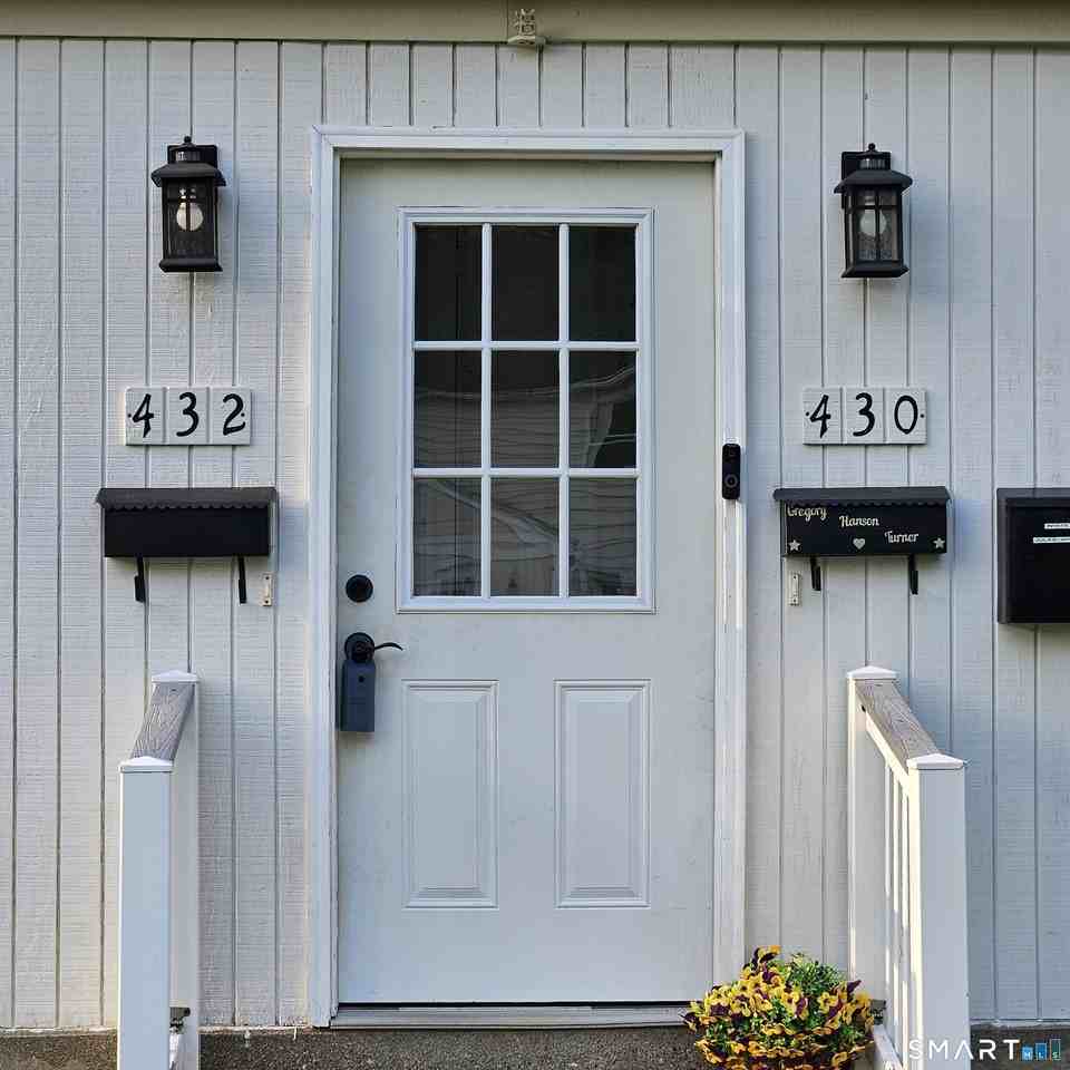 432 Pearl Harbor St #432 - Photo 2 of 13