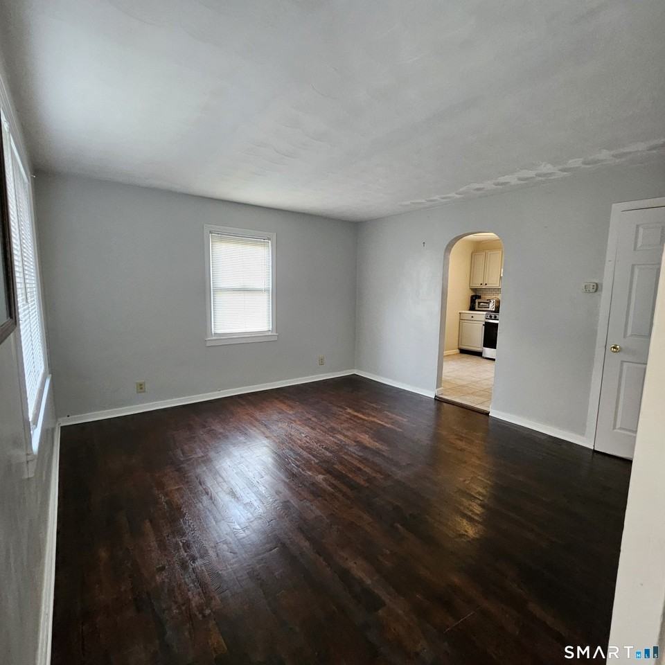 432 Pearl Harbor St #432 - Photo 4 of 13